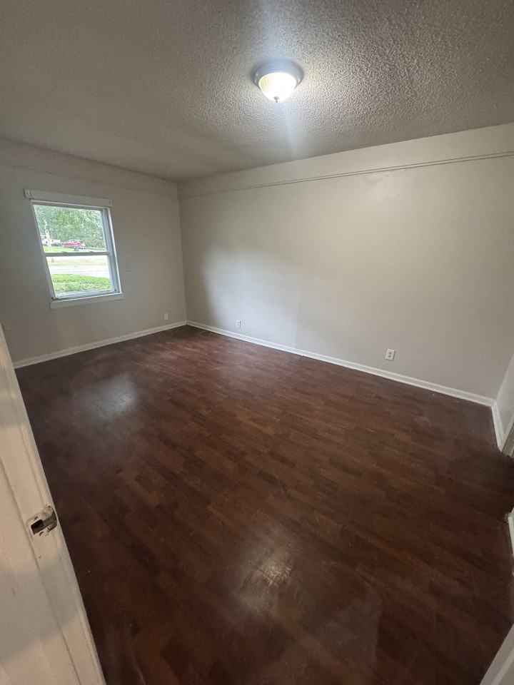 3502 Sw Kirklawn Ave #1 - Photo 6 of 10