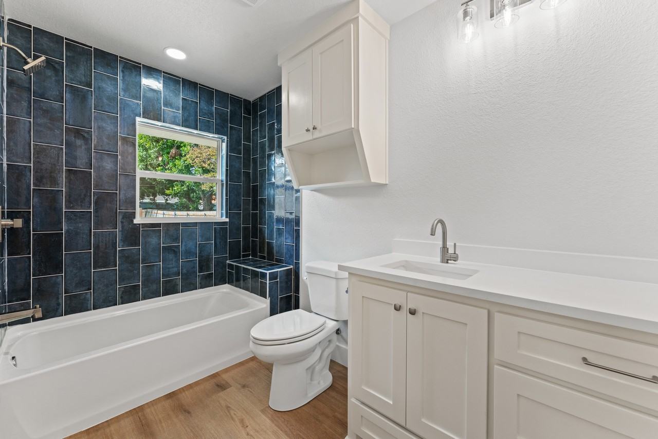 2701 Macarthur Dr #1 - Photo 6 of 10