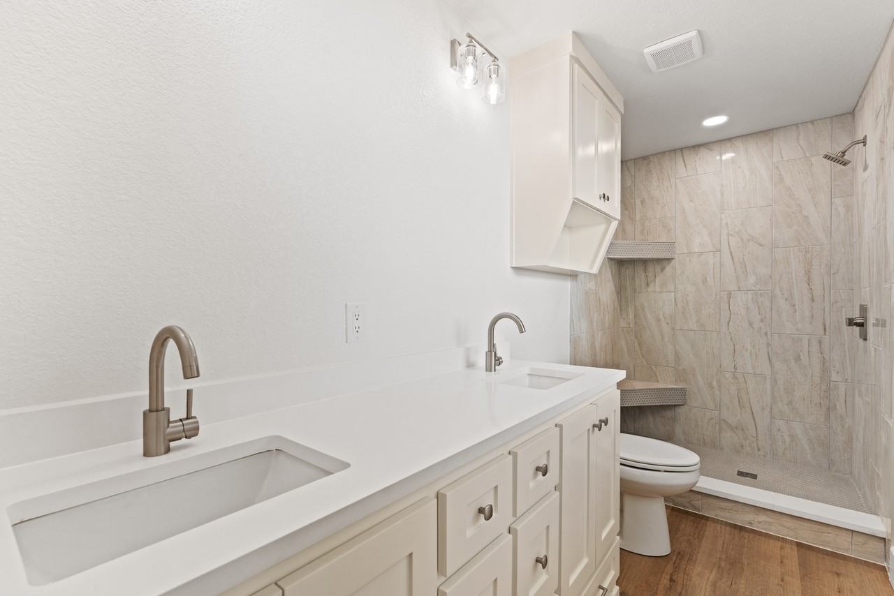 2701 Macarthur Dr #1 - Photo 7 of 10