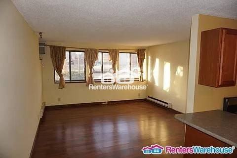 925 30th Ave S #307 - Photo 2 of 10