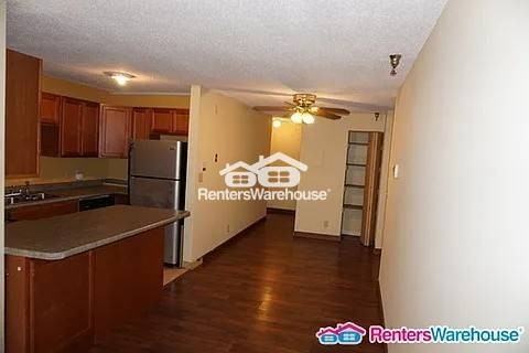 925 30th Ave S #307 - Photo 3 of 10