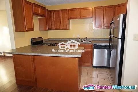 925 30th Ave S #307 - Photo 4 of 10