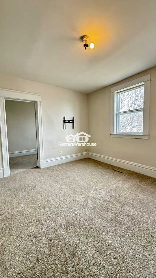 935 Sims Ave #3 - Photo 6 of 20