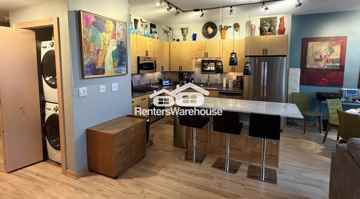 featured image of 215 10th Ave S #632