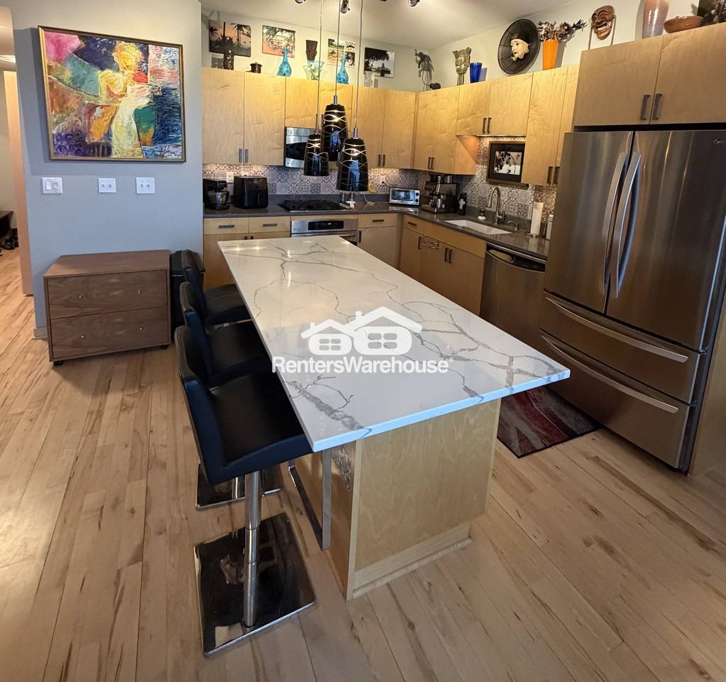 215 10th Ave S #632 - Photo 5 of 17