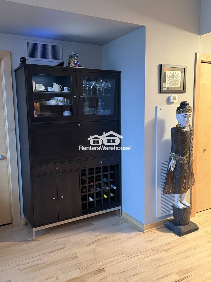 215 10th Ave S #632 - Photo 7 of 17