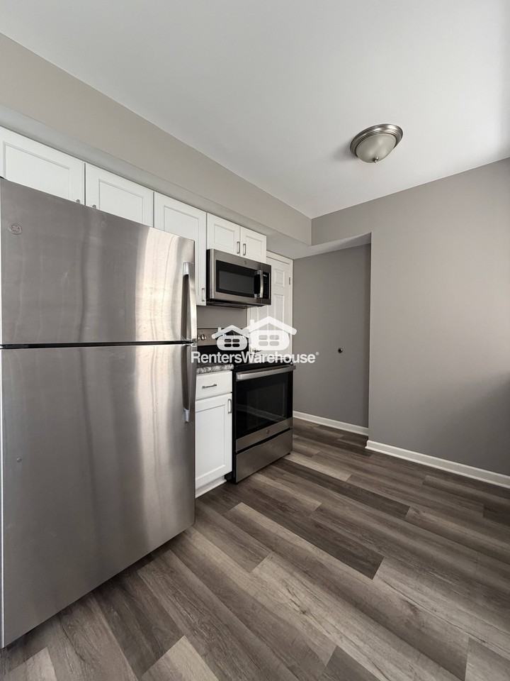 723 Tyler St Ne - Photo 4 of 20