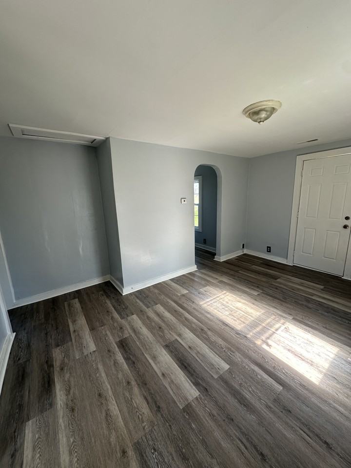3201 W 26th St #1 - Photo 2 of 9