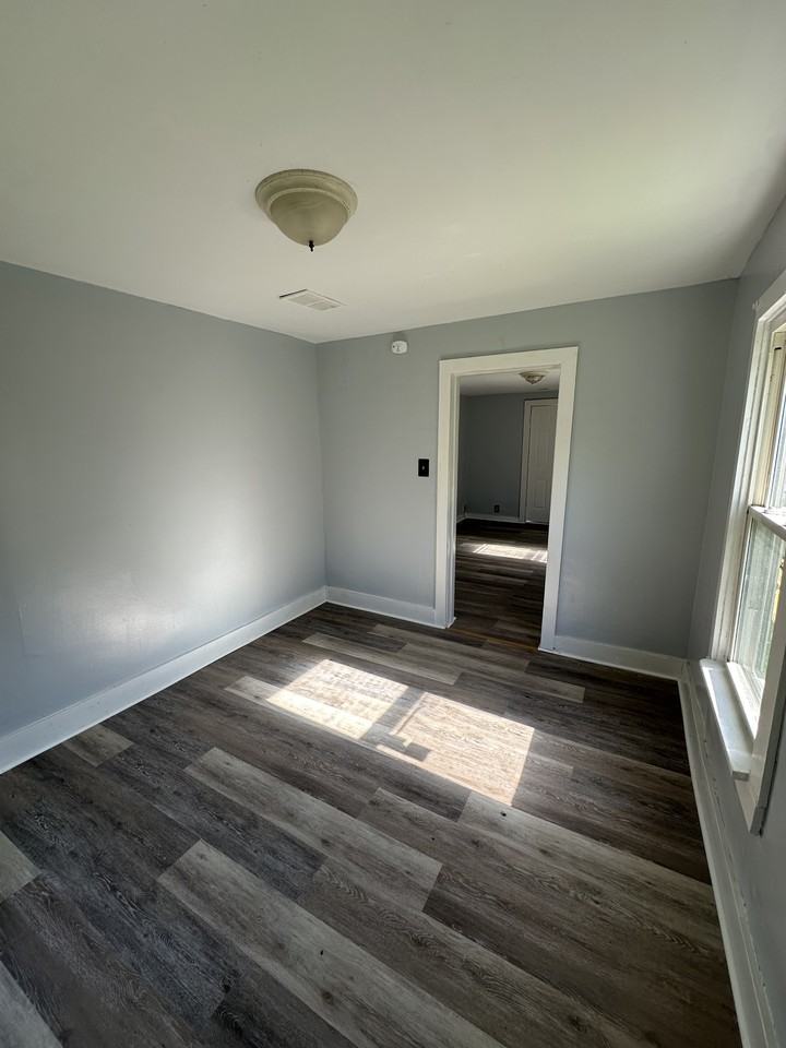 3201 W 26th St #1 - Photo 4 of 9