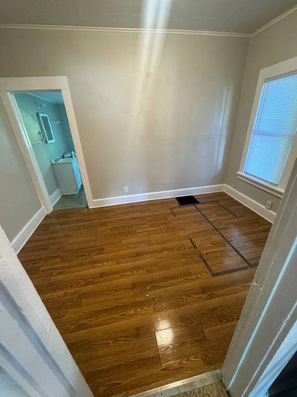 1233 E 29th St #1233 - Photo 4 of 5