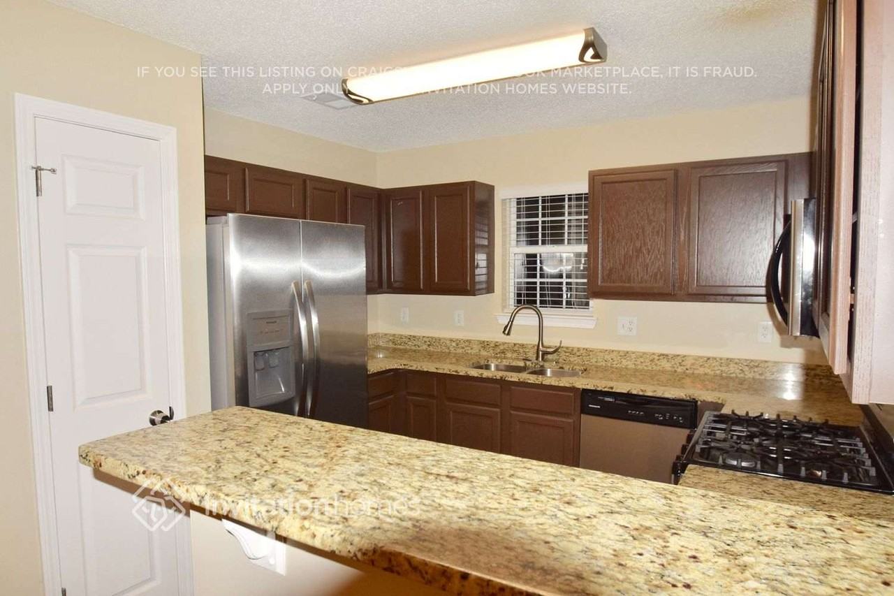4420 Grove Dr Nw - Photo 4 of 19