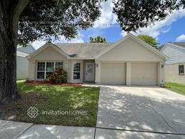 featured image of 829 W Charing Cross Cir
