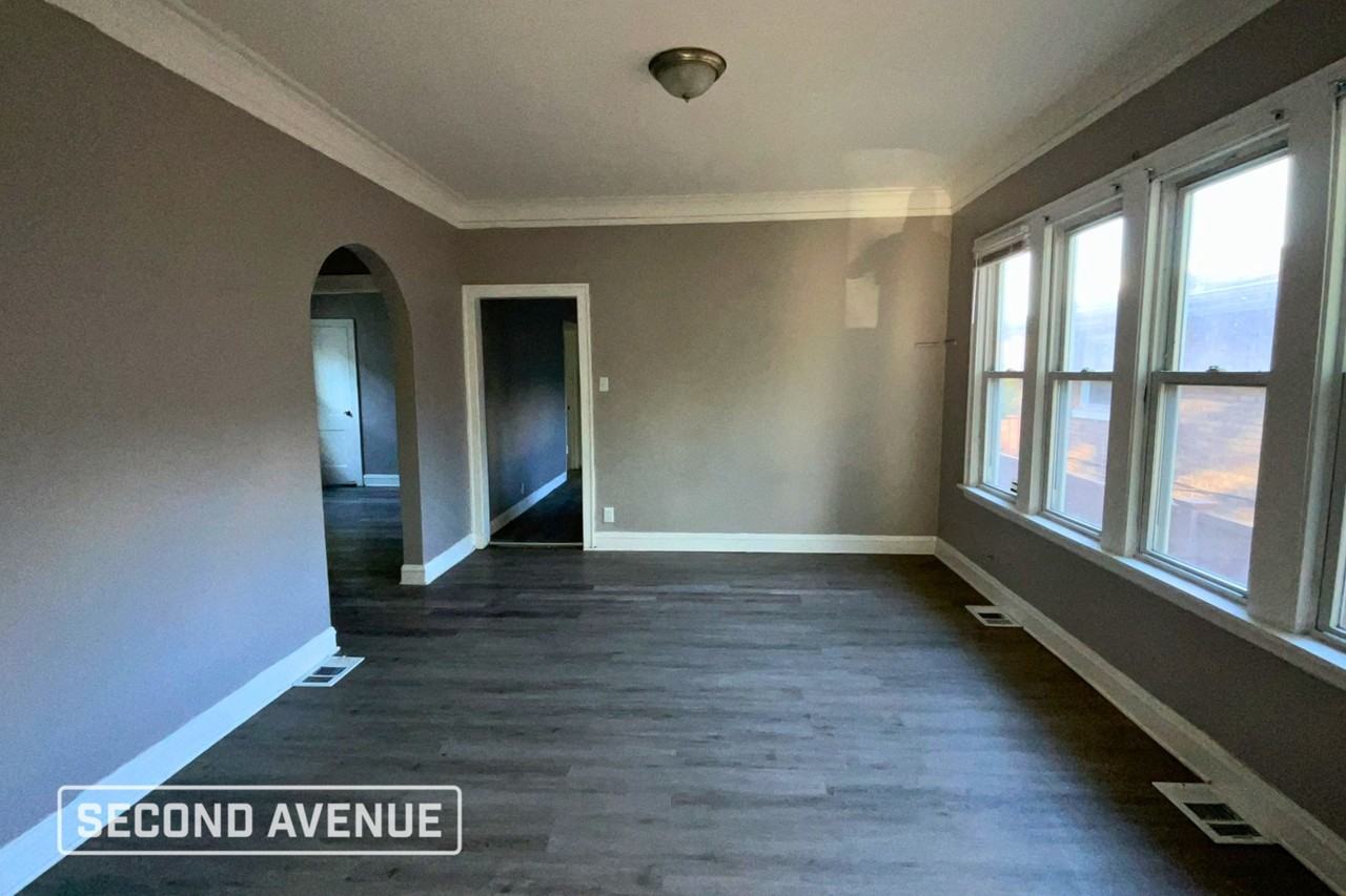 12439 S Perry Ave - Photo 2 of 17