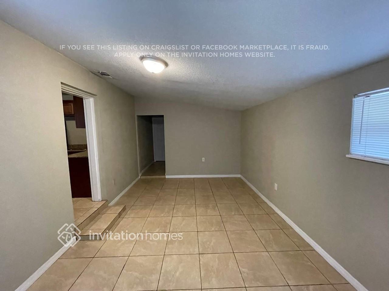 939 Lakewood Ave - Photo 4 of 13