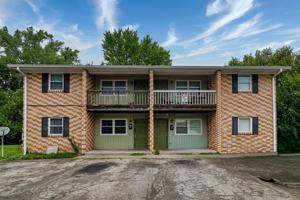 featured image of 3811 Carpenter Dr #1