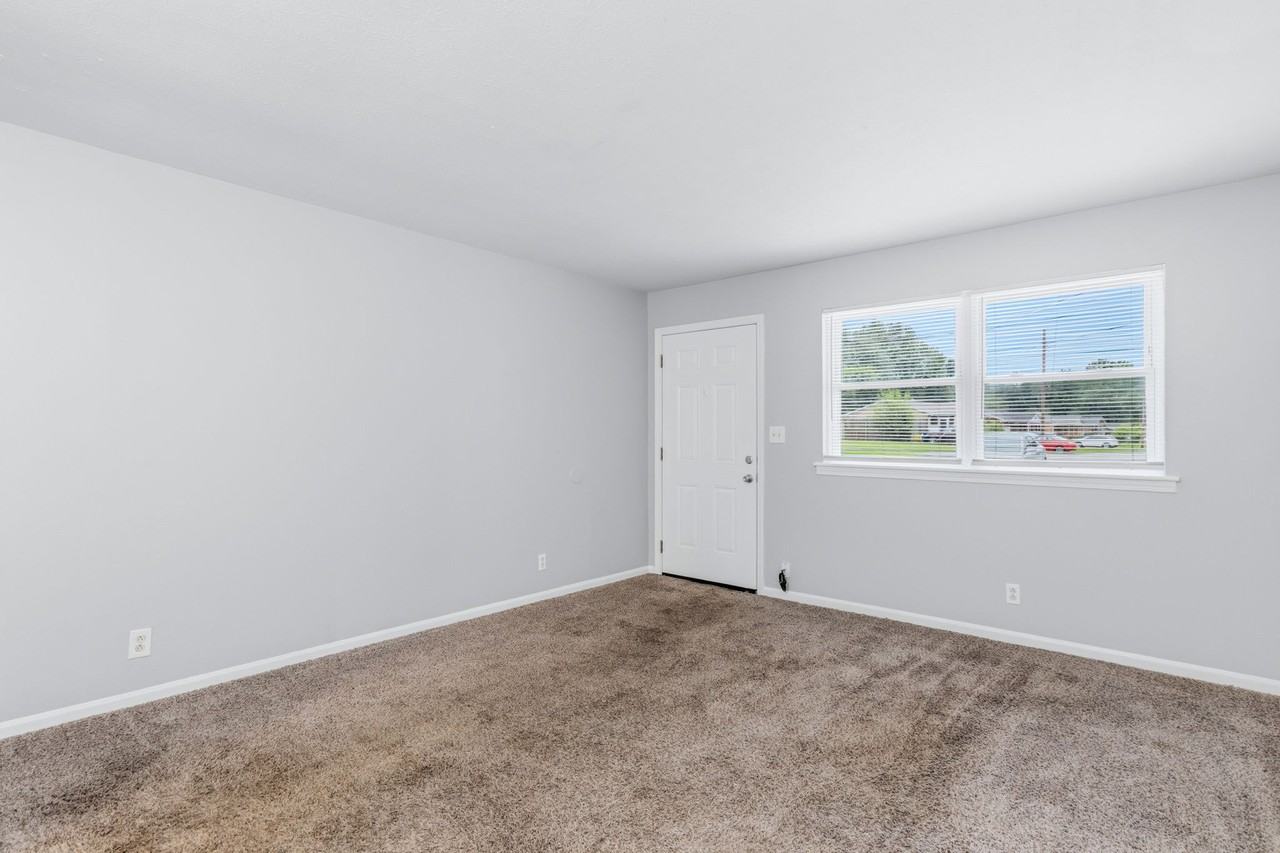 3811 Carpenter Dr #1 - Photo 2 of 19