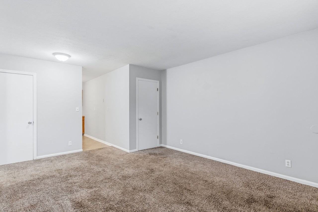3811 Carpenter Dr #1 - Photo 4 of 19