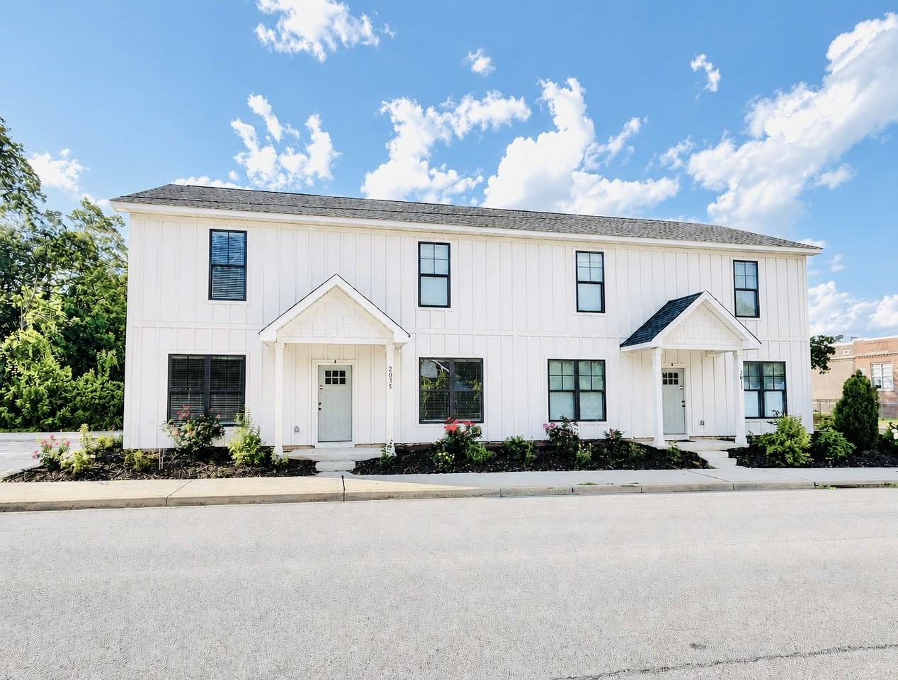 2035 Rosewood Dr #A - Photo 2 of 31