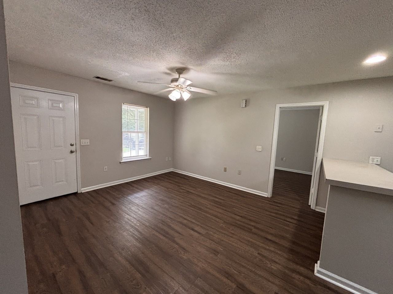 201 Maderia Ct #1 - Photo 3 of 12