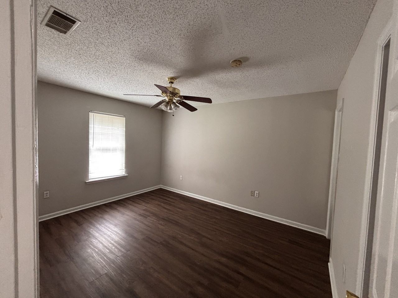 201 Maderia Ct #1 - Photo 7 of 12