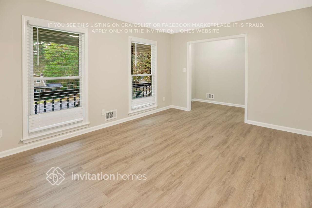 3570 Greentree Farms Dr - Photo 3 of 26