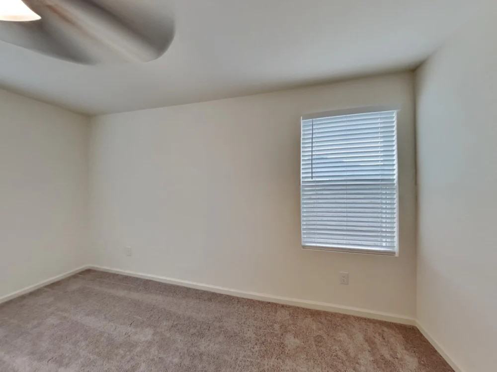 13515 Kinsman Road - Photo 6 of 7