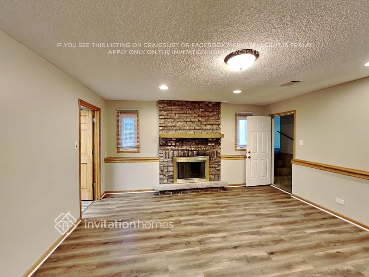 6009 157th St - Photo 7 of 21