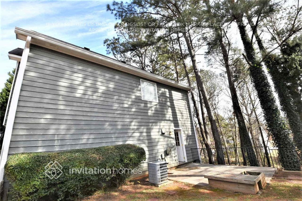 1510 Arbour Glenn Dr - Photo 3 of 5