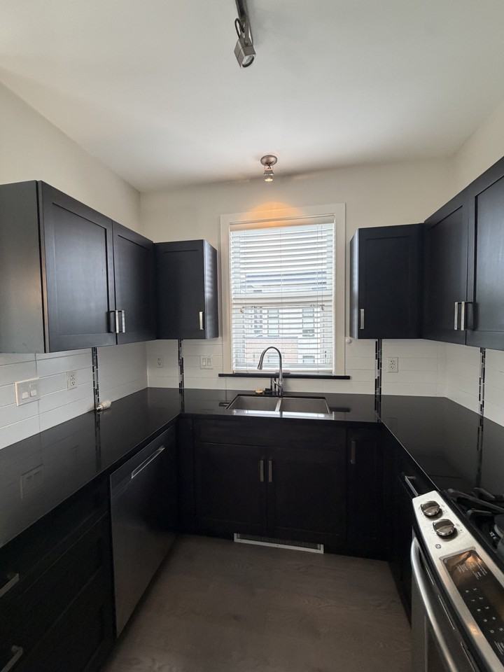 20068 Fraser Highway - Photo 10