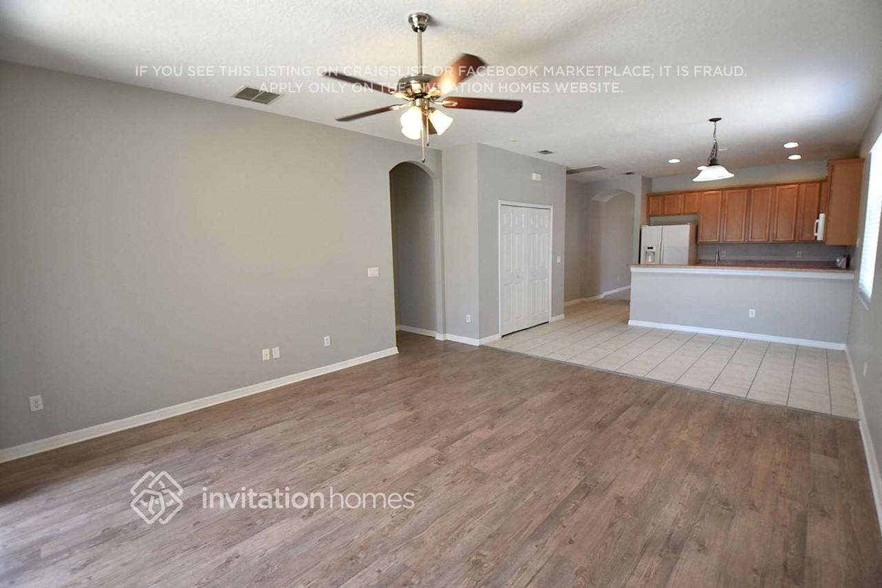 8345 Baywood Vista Dr - Photo 3 of 13
