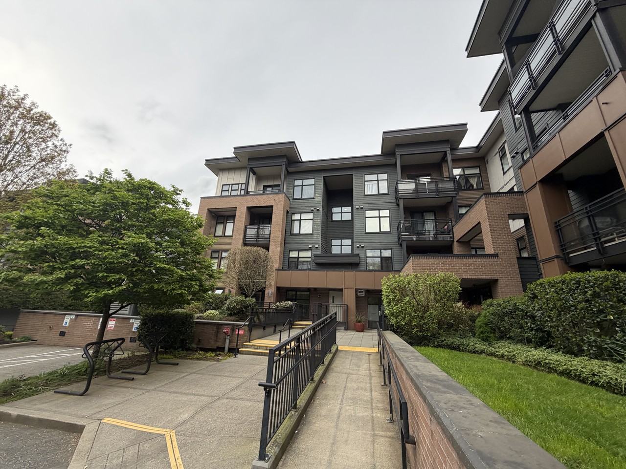20068 Fraser Highway - Photo 55