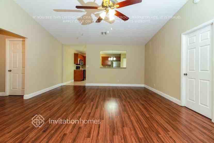 5646 Lincoln Cir E - Photo 6 of 26