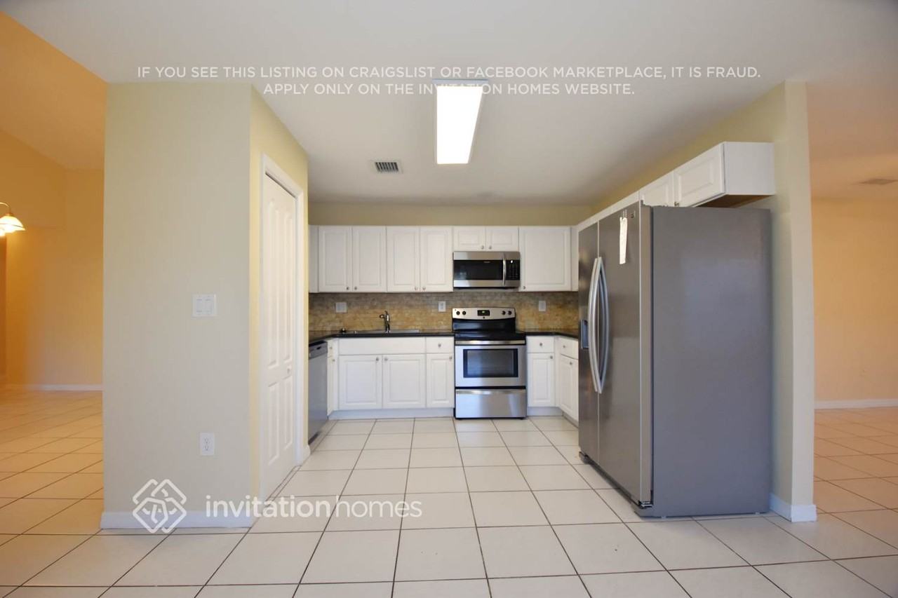 15341 Sw 139th St - Photo 6 of 18