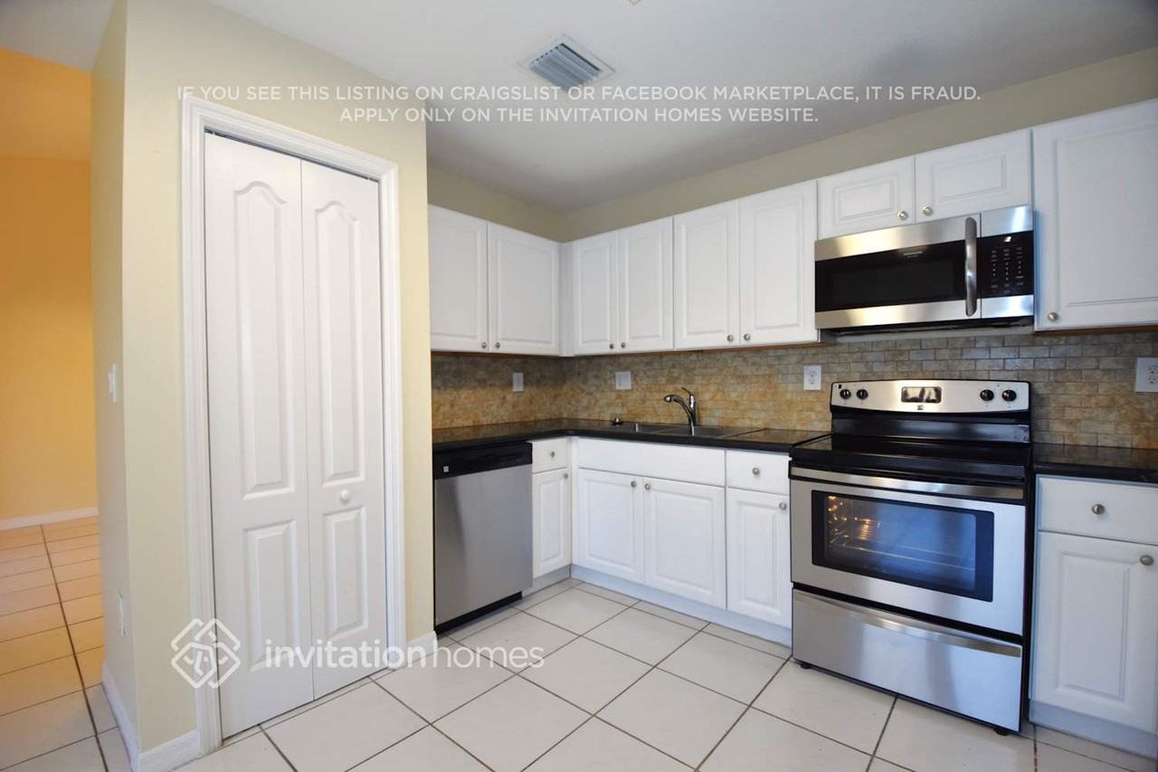15341 Sw 139th St - Photo 7 of 18