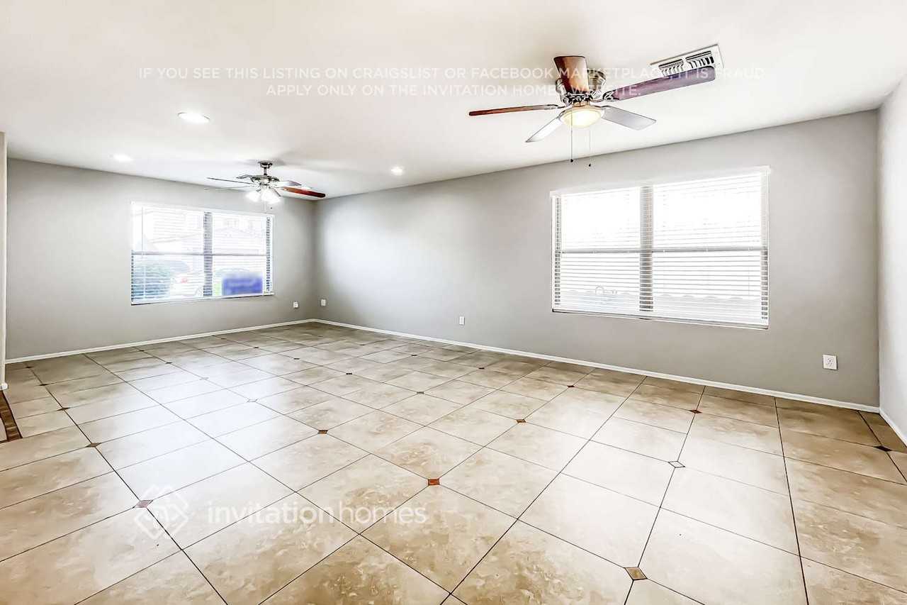 9049 E Plata Ave - Photo 3 of 17
