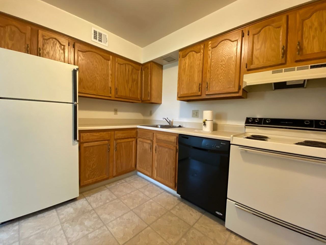 706 Bellwood Dr - Photo 3 of 10