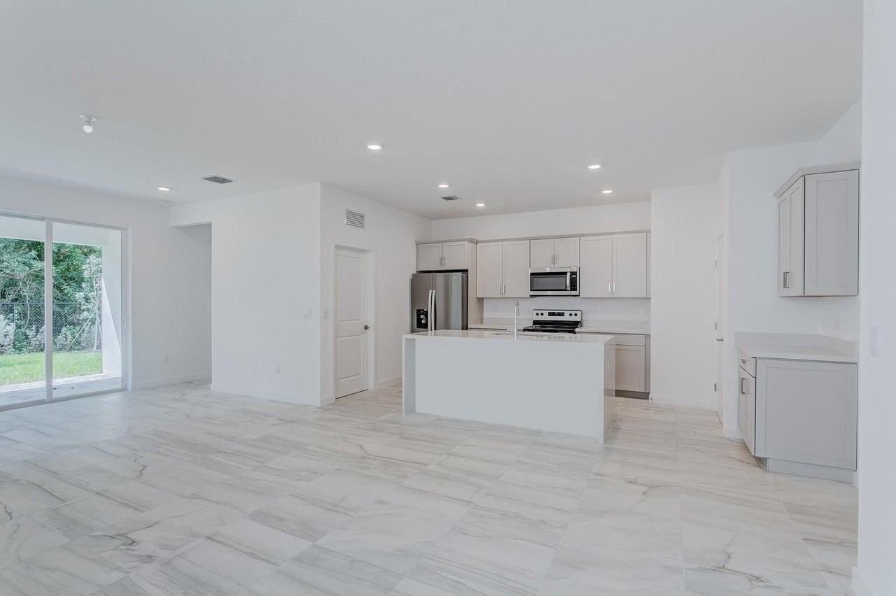 7188 Trotwood Lane - Photo 4 of 22