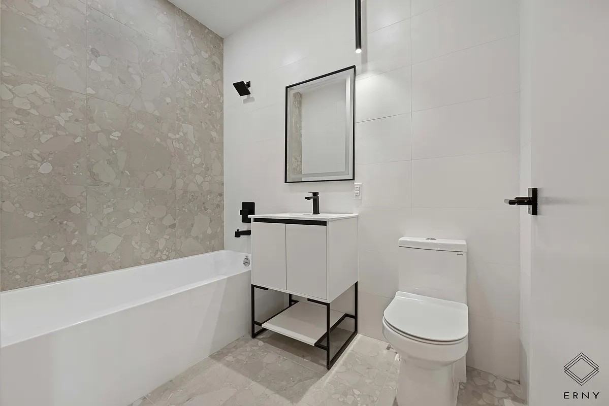 917 Broadway #3 - Photo 4 of 10