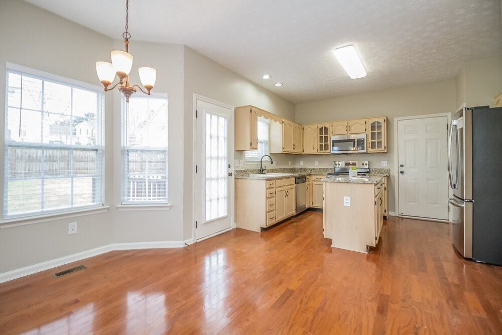 209 Chandlers Pass Ct - Photo 5 of 16