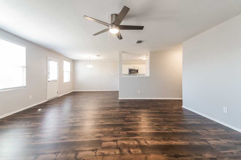 1412 Laurel Ln - Photo 6 of 16