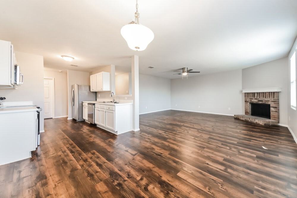 1412 Laurel Ln - Photo 7 of 16