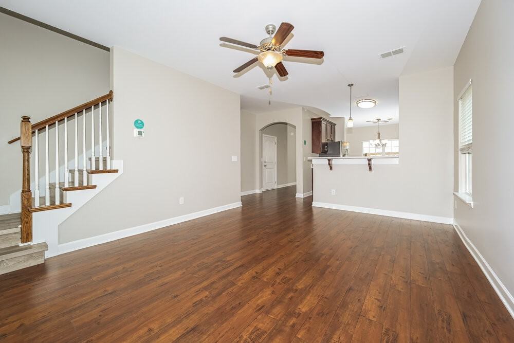 8809 Cressent Glen Ct - Photo 4 of 20