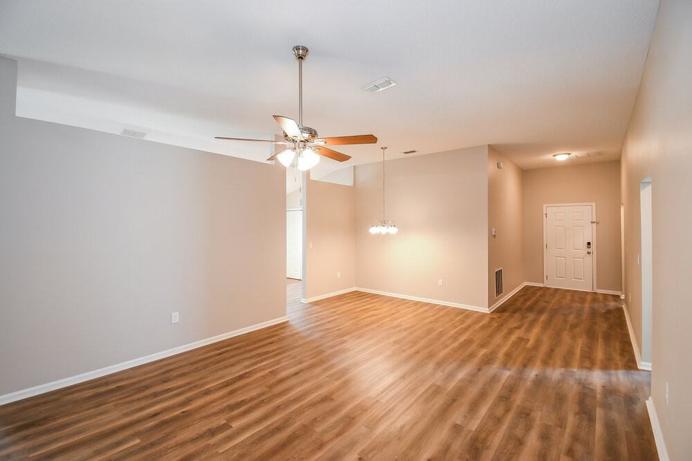 10267 Normanwood Ct - Photo 4 of 16