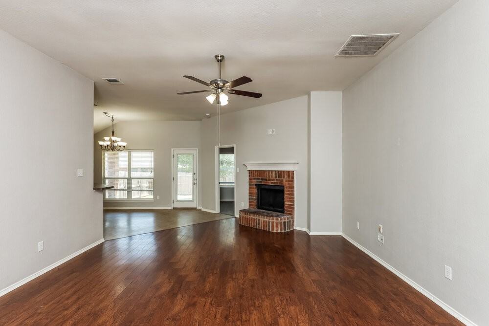 4525 Grainland Ct - Photo 4 of 16