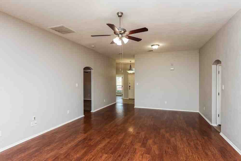 4525 Grainland Ct - Photo 5 of 16