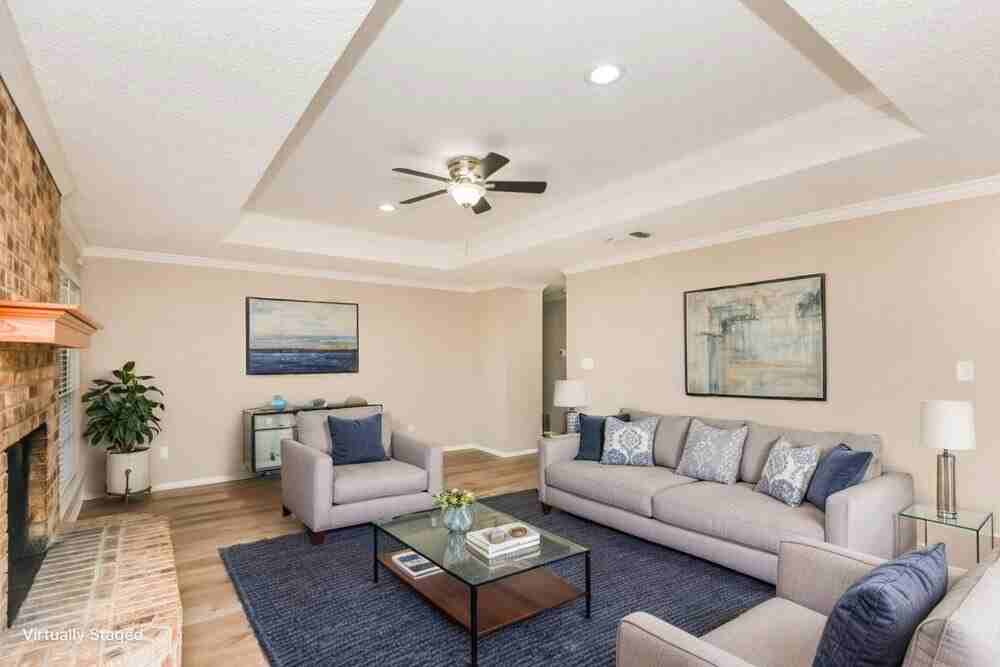 125 Camelot Dr - Photo 4 of 19