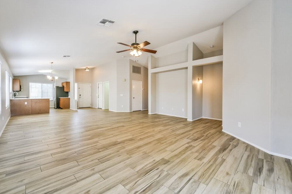 510 N Danyell Dr - Photo 3 of 16