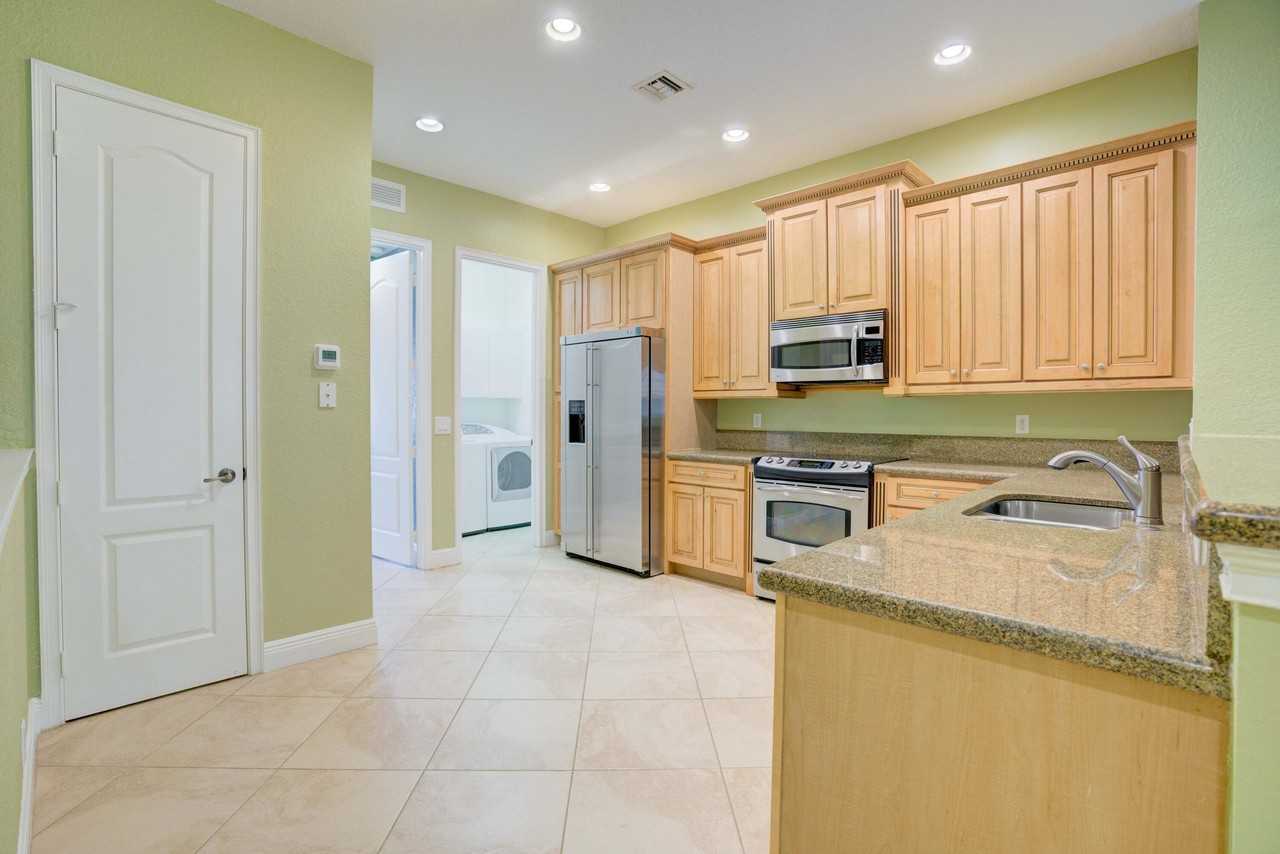 5113 Artesa Way West - Photo 3 of 15