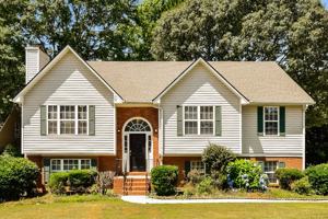 featured image of 976 Masters Ln
