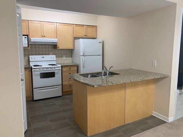 1921 St. Joseph Blvd - Photo 3 of 22